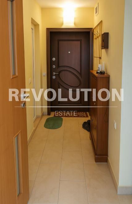 Дава се под наем Двустаен апартамент в Варна, Колхозен пазар - 50 кв.м за 325 € - Снимка #4