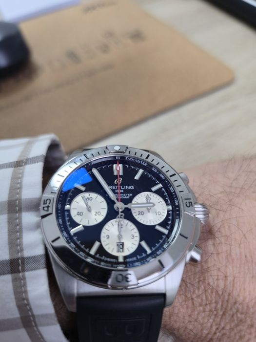 Breitling Chronomat 42 Chronograph Panda
sticlă de safir