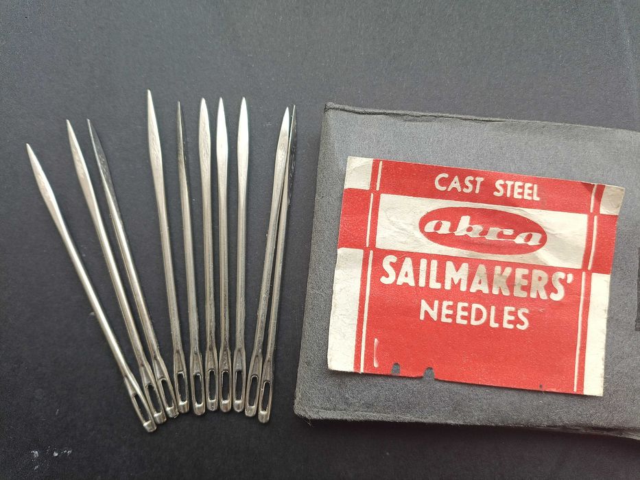 Тапицерски игли за твърди материали и кожа  с триъгълно здраво острие.