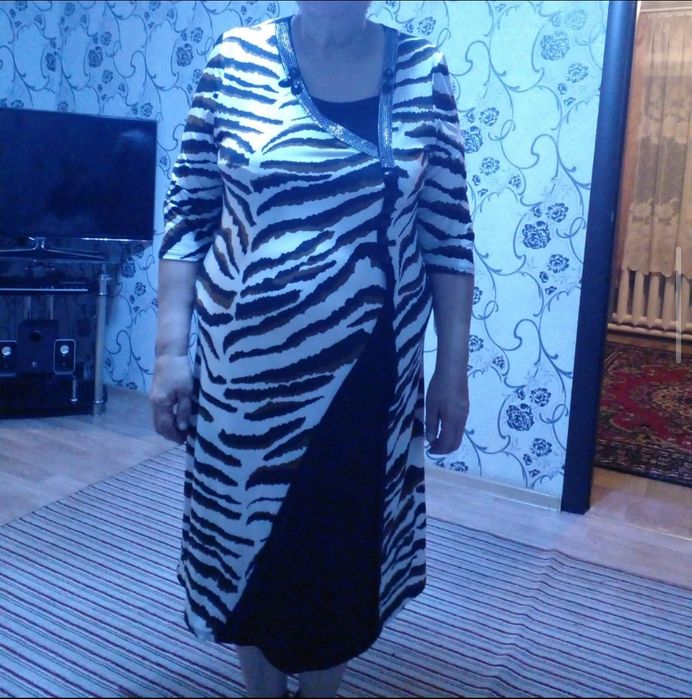 Продам платья.          .