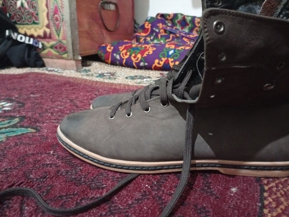 Мужские сапоги продаются