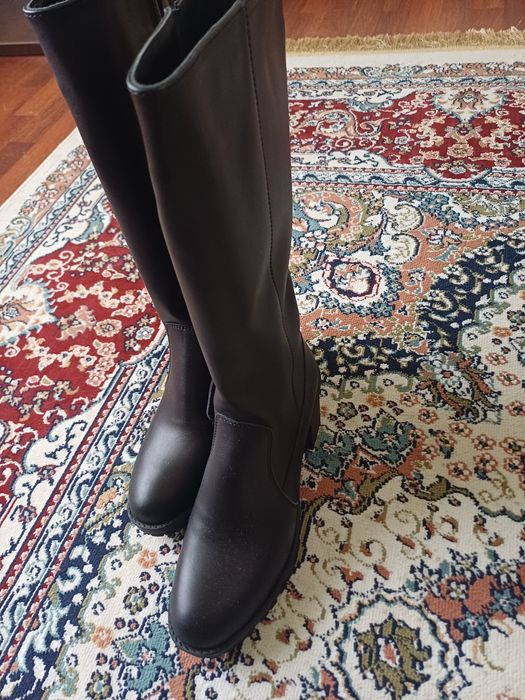 Зимние женские ботинки