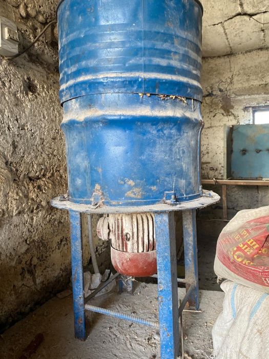 Экструдер гранулятор сенорезка дробилка мешалка