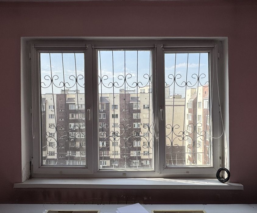 Пластиковые окна б/у 2-штук