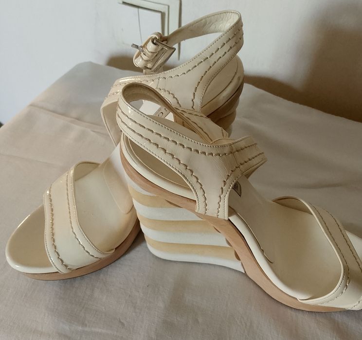 Женская обувь.Босоножки