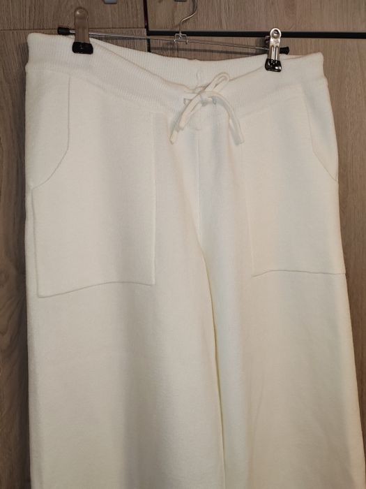 Pantaloni crem dama