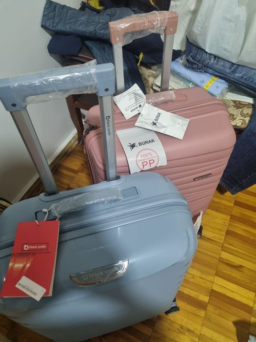 Чемодан  противоударный 500 000 сум