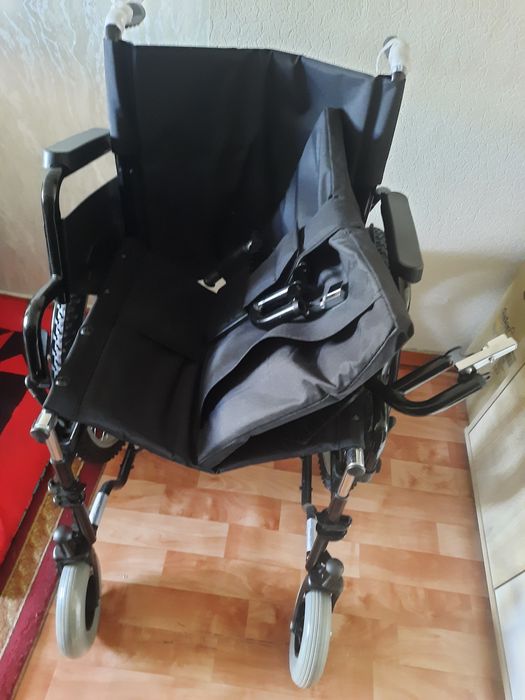 Продается инвалидная коляска