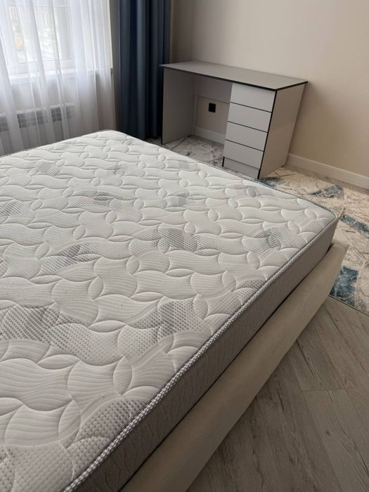 Кровать новая с матрасом