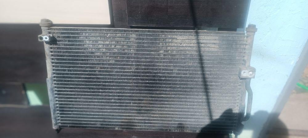 Продам радиатор кондиционера бу