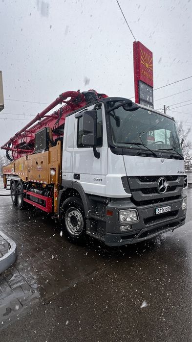 Автобетонасос насос помпа слон