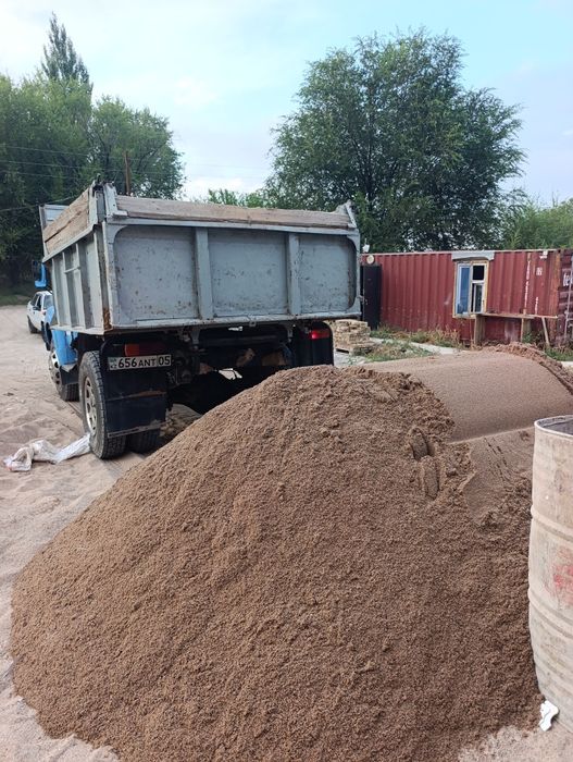 Доставка спучих грузов