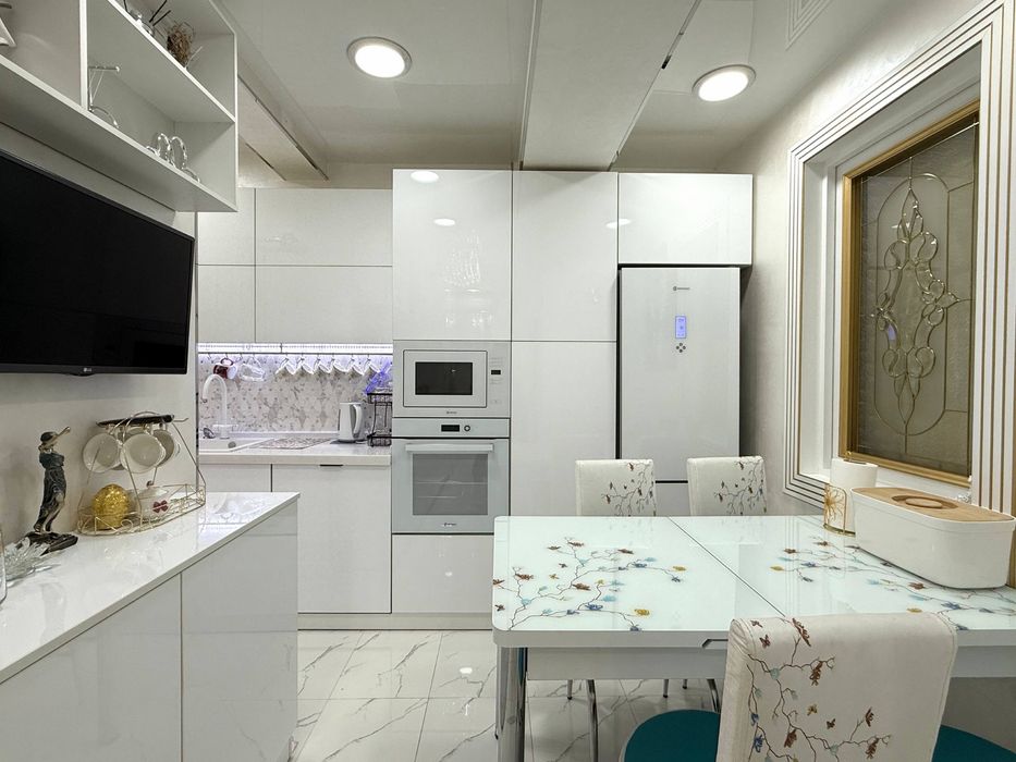 Тузель-3.Школа №282.Одна в две комнаты.Ипотеки нет.