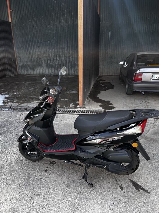Продам мопед м10 срочна