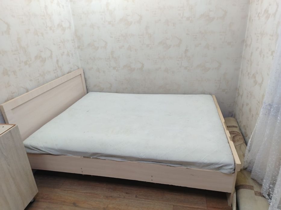 Кравать 200/140мм шкаф купе