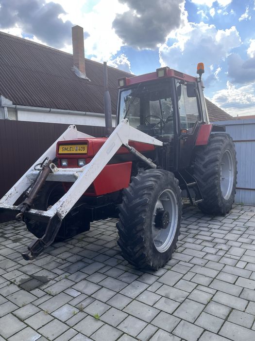 Tractor Case International 1056 XL
