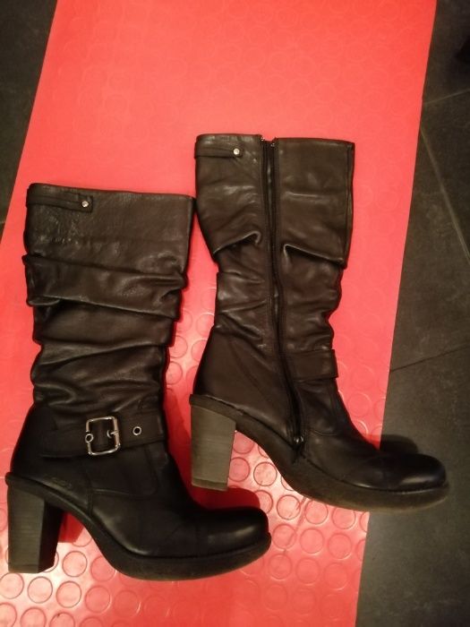 Дамски ботуши за тесен крак