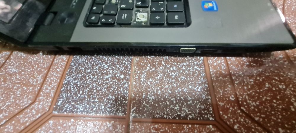 Leptop acer defect