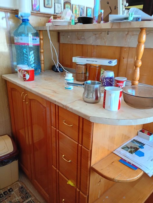 Кухненски шкаф тип Бар плот