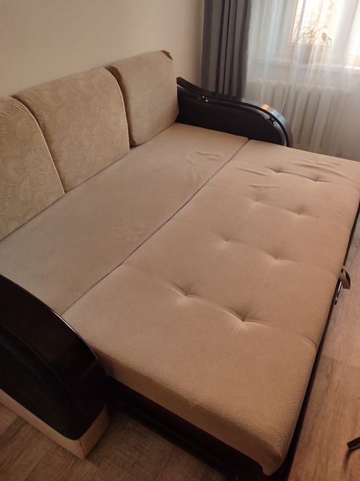 Диван в хорошем состоянии