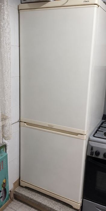 Продается холодильник Stinol