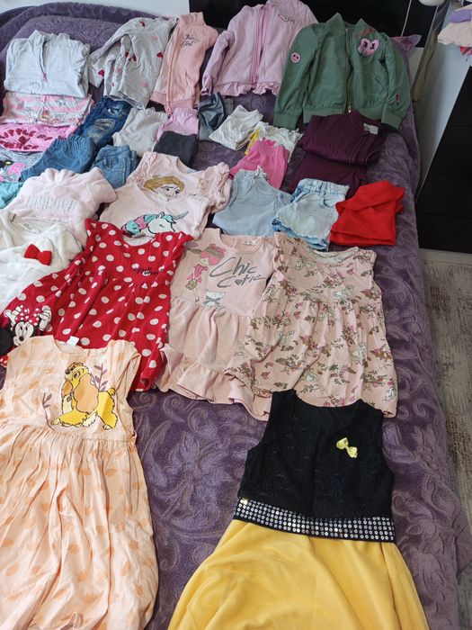 Дрехи за момичее