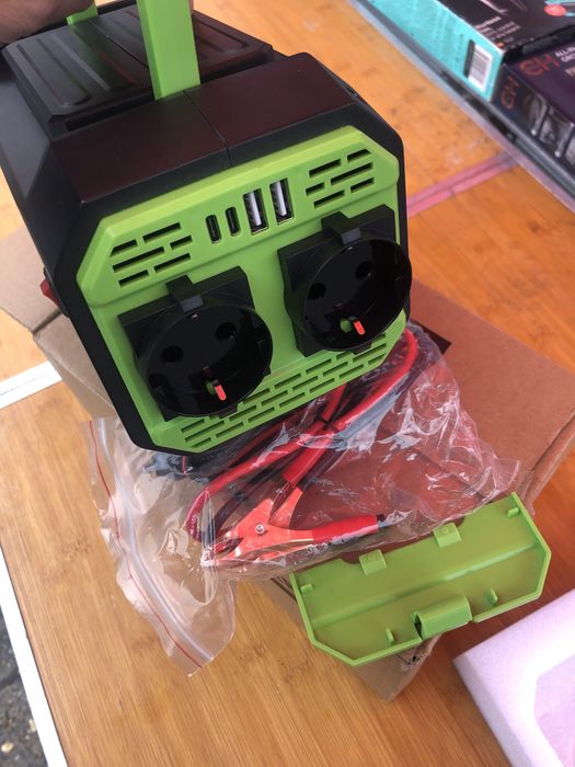 Invertor 12v 220 1000w nou cu 2 Prize