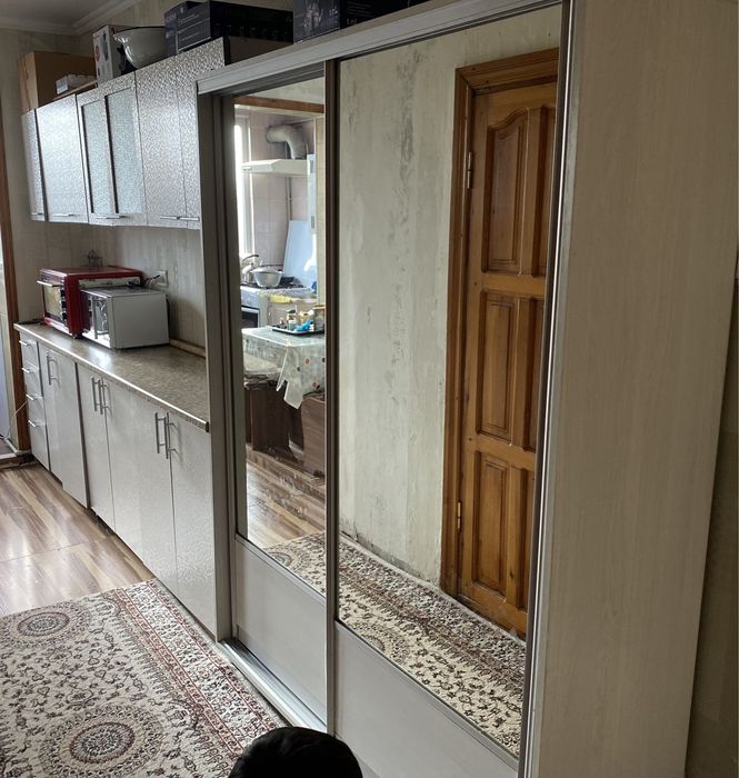 Кухонный гарнитур и прихошка!