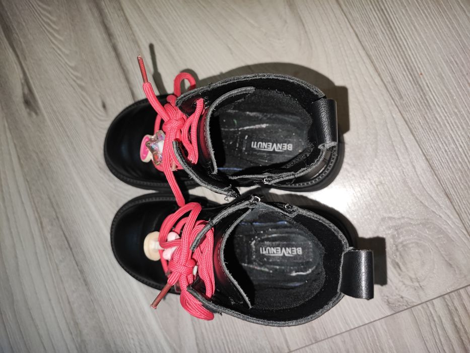 Ghete piele,Benvenuti pt. fetite, marimea 32