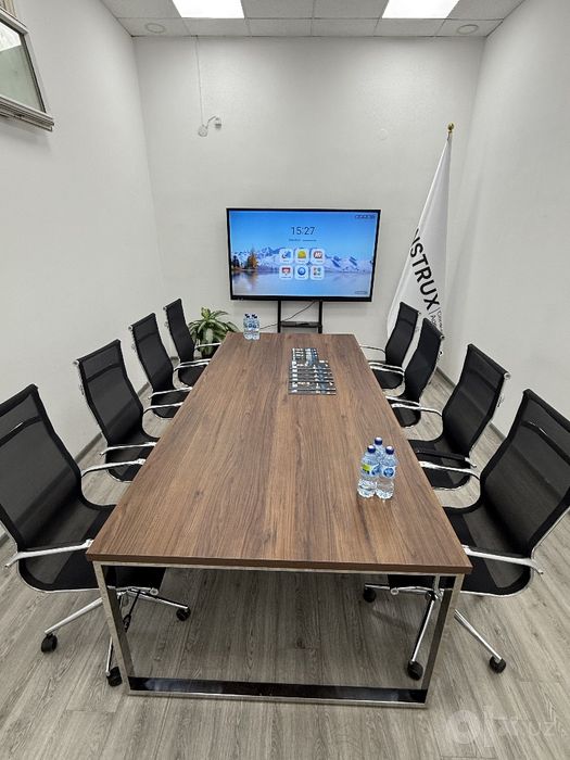 Ofis uchun tayyor mebel