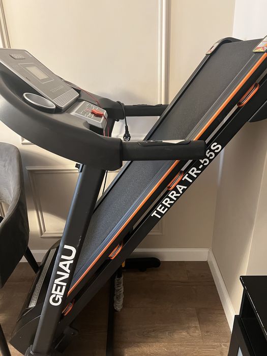 Продается беговая дорожка Genau Terra TR-55S