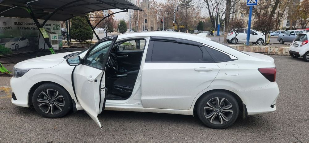 Срочно продается HONDA