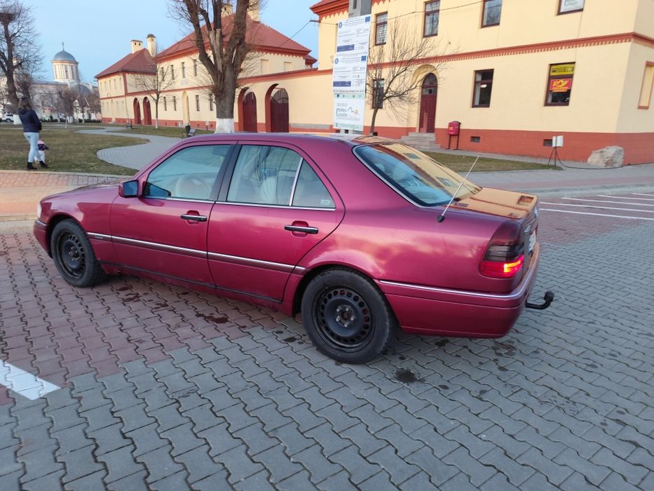 Mercedes C200,  motor defect pentru piese de schimb