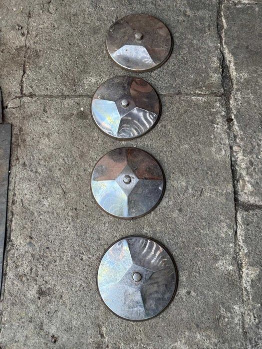 Set capace roata Dacia Renault 1980