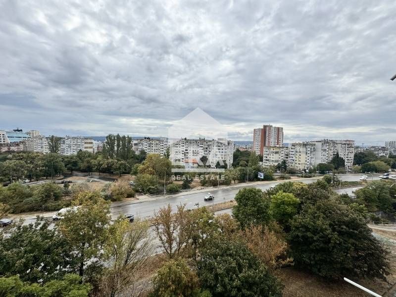 Продава се Четиристаен апартамент в Варна, Левски - 90 кв.м за 2523 €/кв.м - Снимка #6