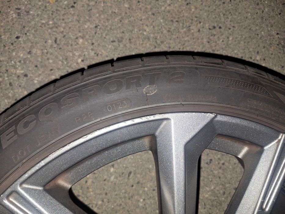 Vând roți AEZ ARUBA R19 în stare foarte bună.
