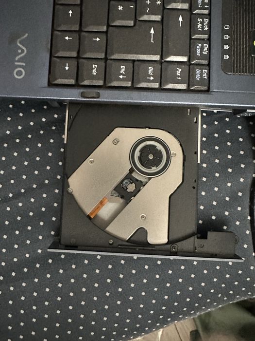 Ретро лаптоп sony vaio pcg 9L1M