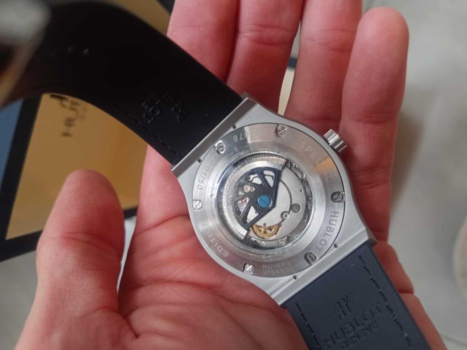 Мъжки часовник Hublot Classic Fusion Silver Автоматичен-кварцов