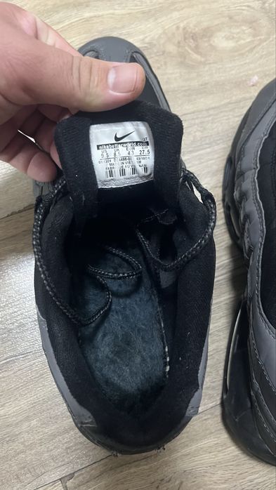 Кроссовки NIKE !!