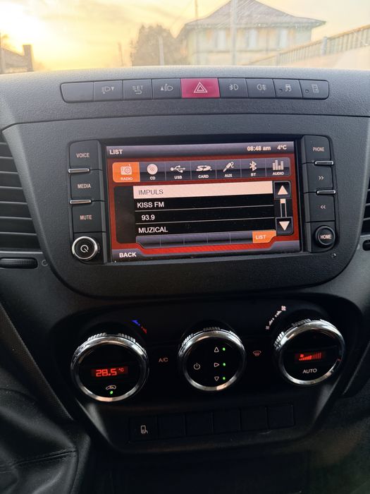 IVECO DAILY BOX / 8 europaleti/ lift /AXA DUBLA SPATE/ aparat frig ,AC