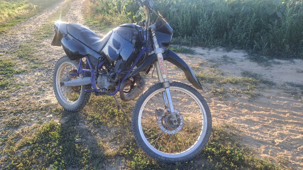 Vând derbi senda R