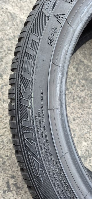 4 anvelope iarna Falken,fata 225/45/18,spate 255/40/18.Pret/bucata