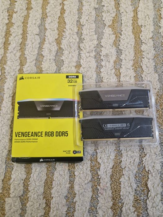 Memorie Corsair VENGEANCE RGB DDR5, 32GB, KIT 2 x 16GB, 6400MHz, C32,