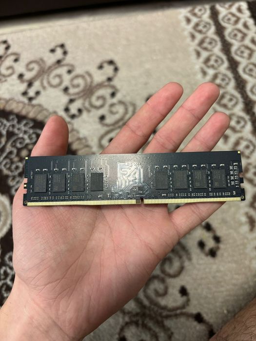 Продается опертивная память