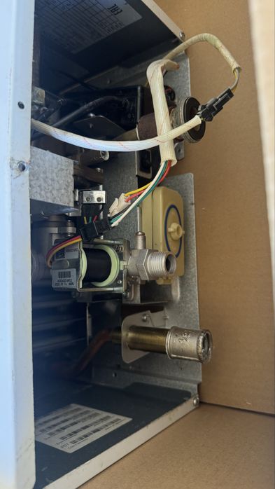 Газовый водонагреватель Ariston