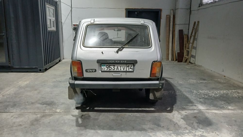 Продам ниву 5 дверную