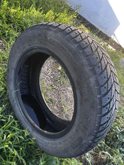 Покрышки продам 4 штуки