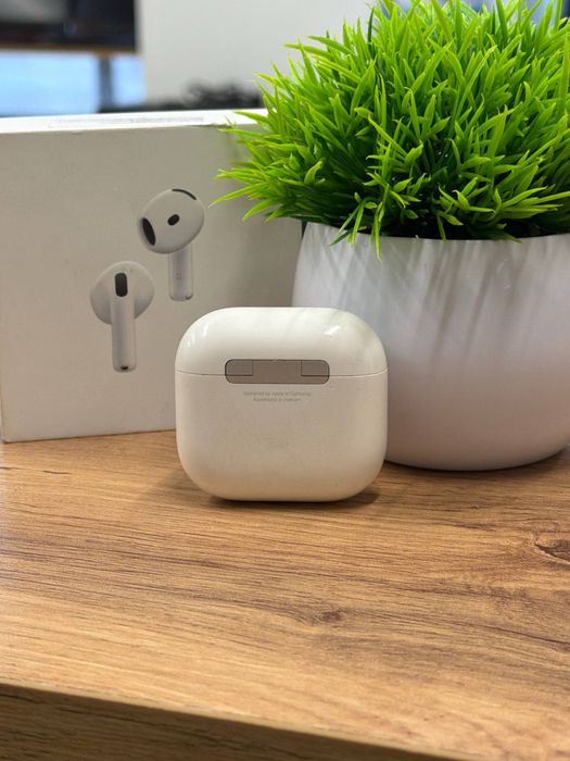 AirPods series 4 ANC