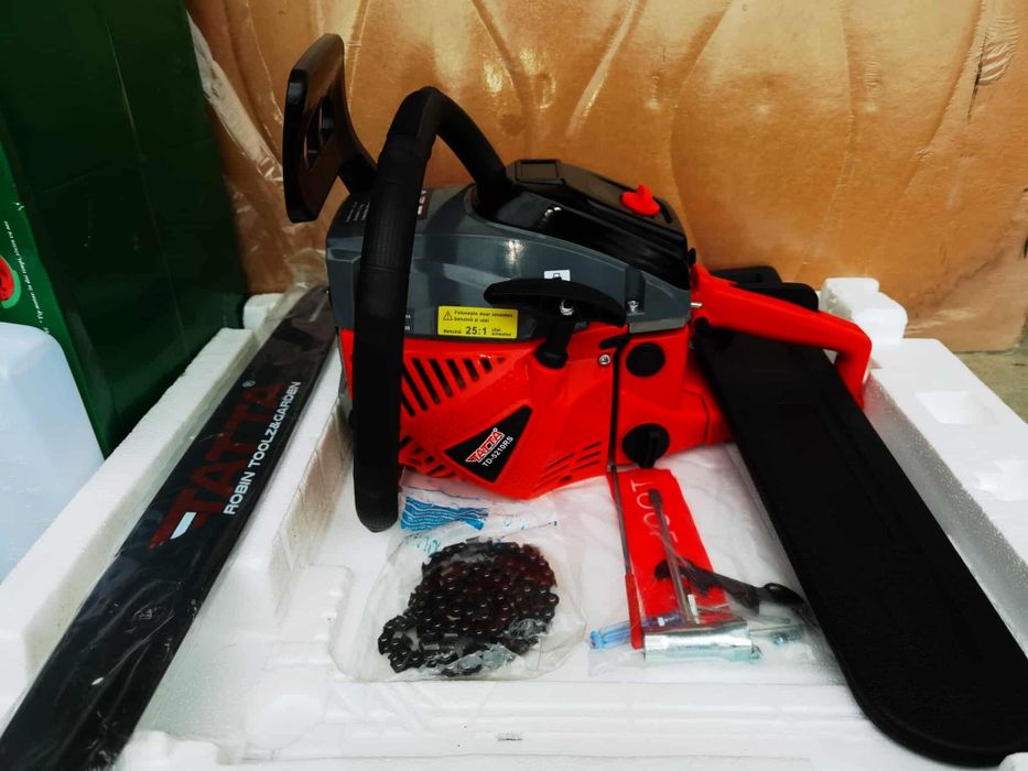 Vând drujba nefolosita