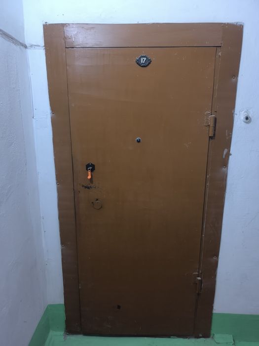 Продам дверь,железная